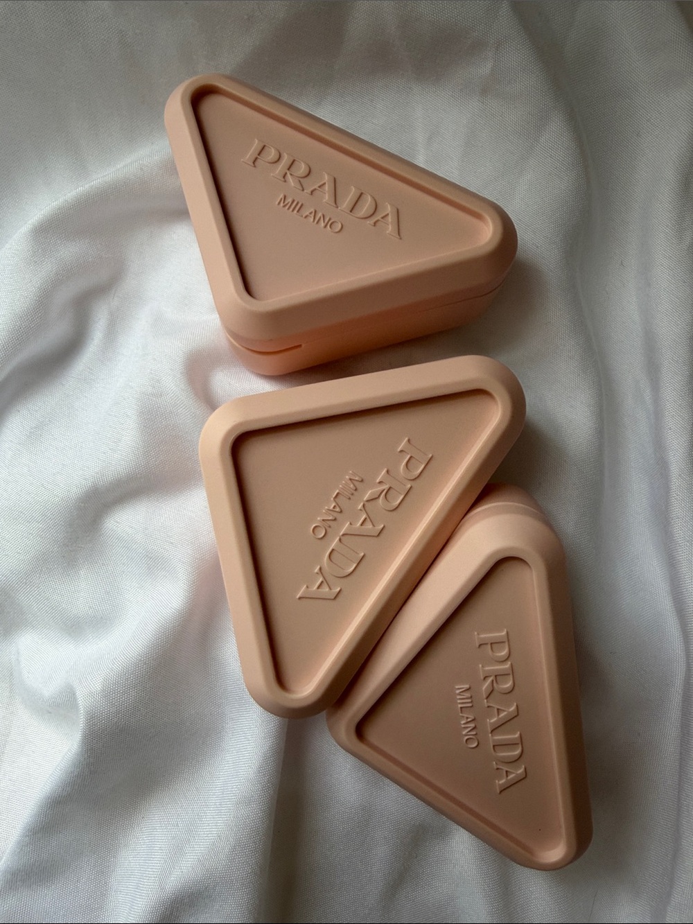 NEW Prada Beauty Prada Touch 3X Blushes With PR Packaging - Picture 3 of 4